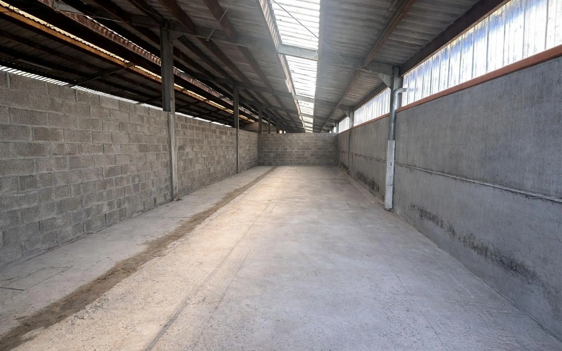 Box intérieur fermé 6210 Frasnes-Lez-Gosselies