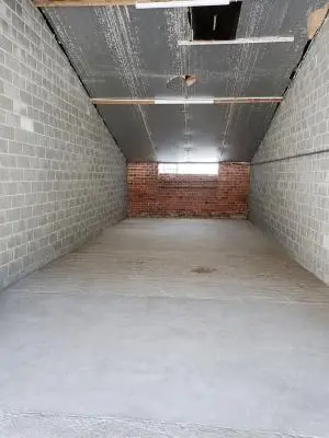 Parking / Garage
