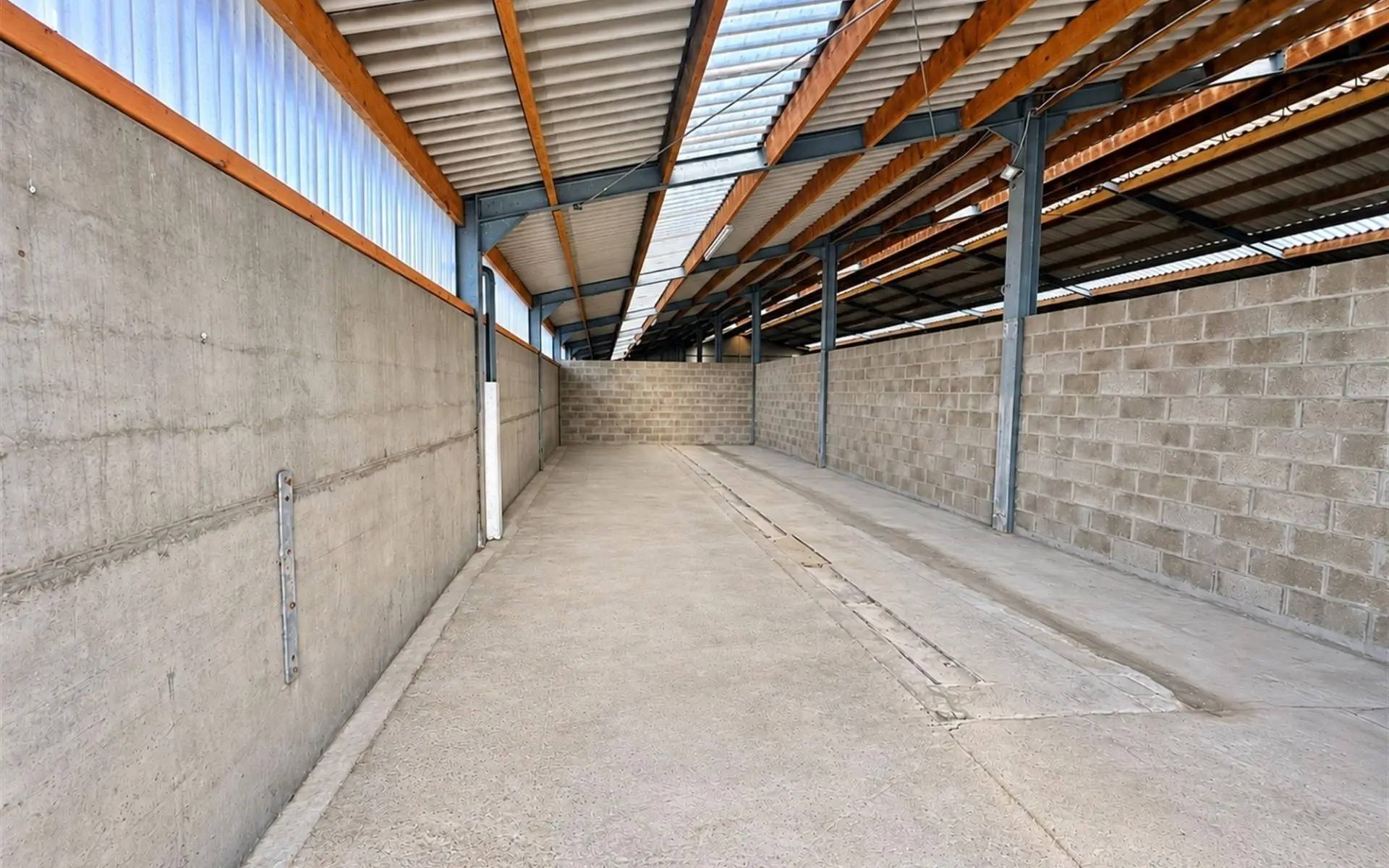 Box intérieur fermé 6210 Frasnes-Lez-Gosselies