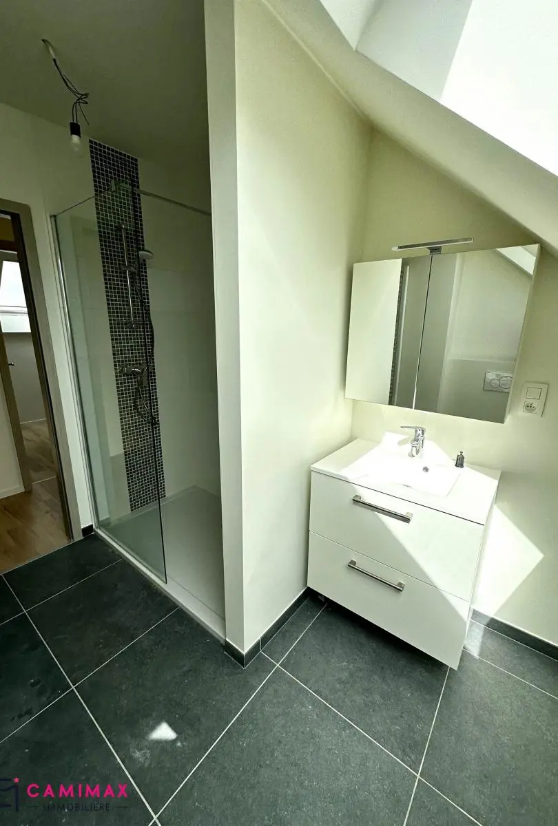 Penthouse - Duplex 6210 Les Bons Villers