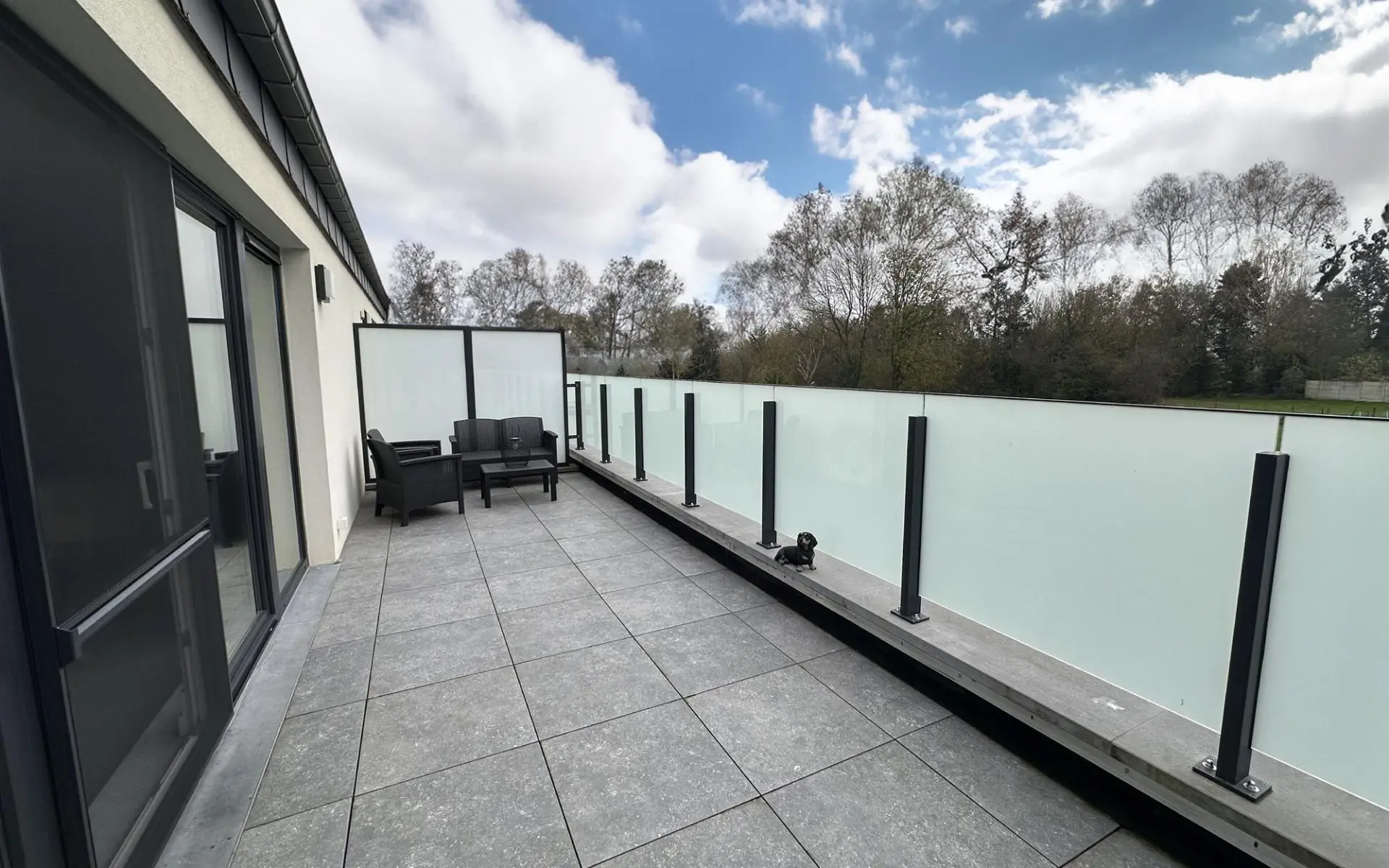 Appartement 6180 Courcelles