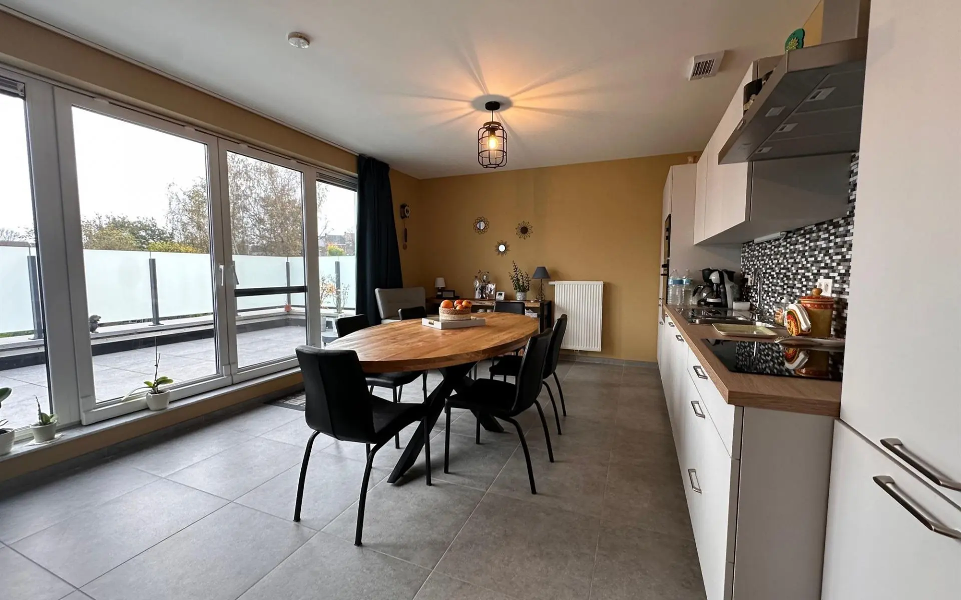 Appartement 6180 Courcelles