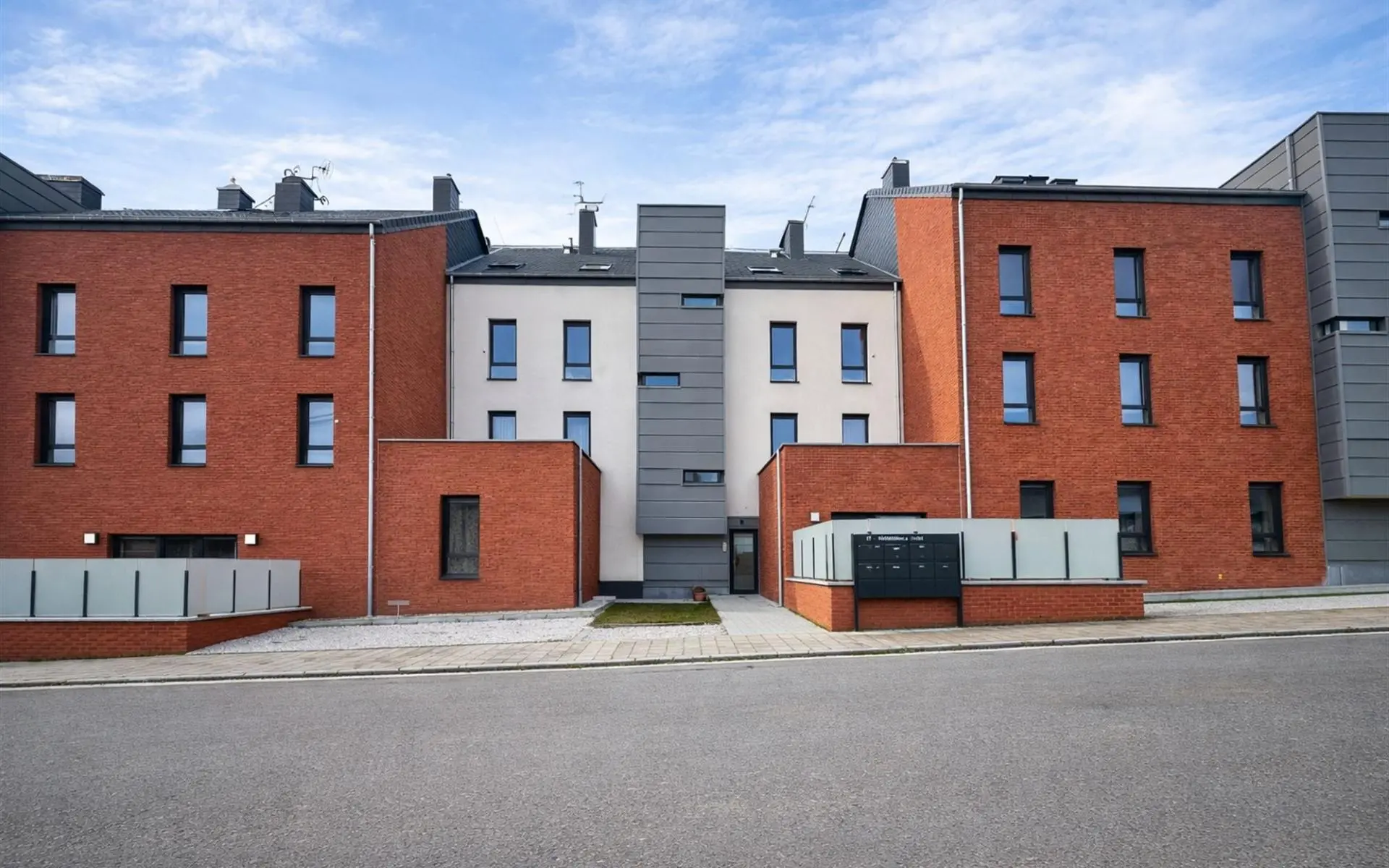 Appartement 6180 Courcelles