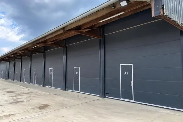 Parking / Garage